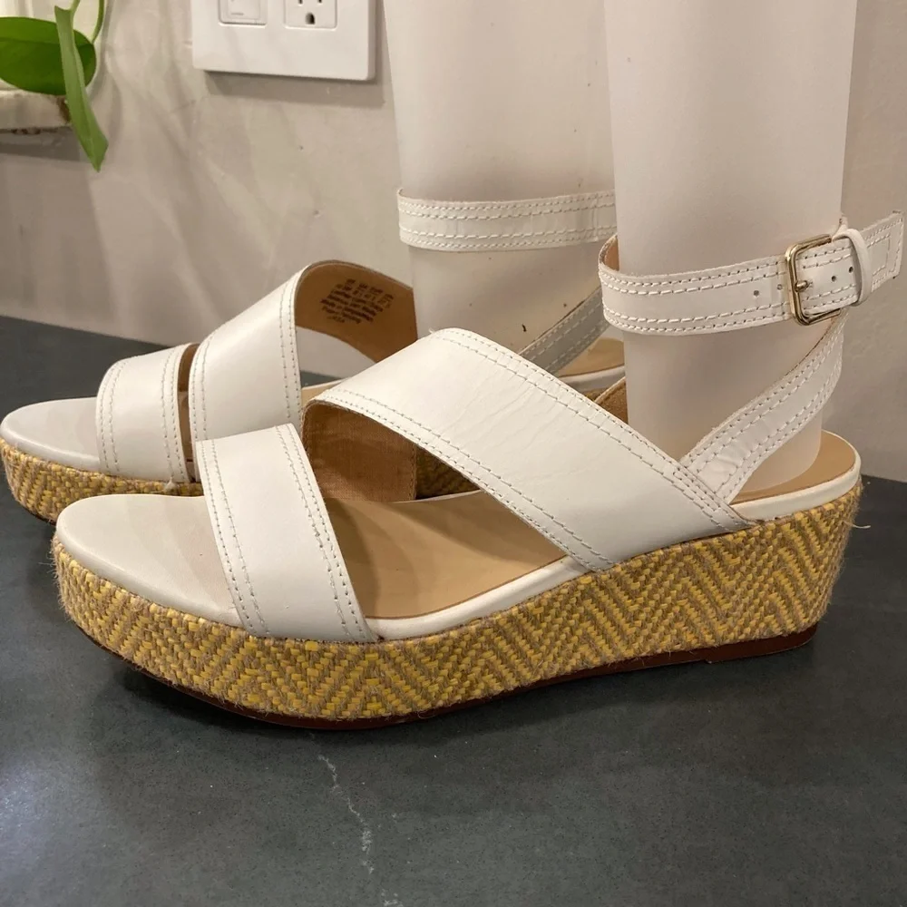 NWT Naturalizer sz 10.5 Ursa white leather espadrille sandals